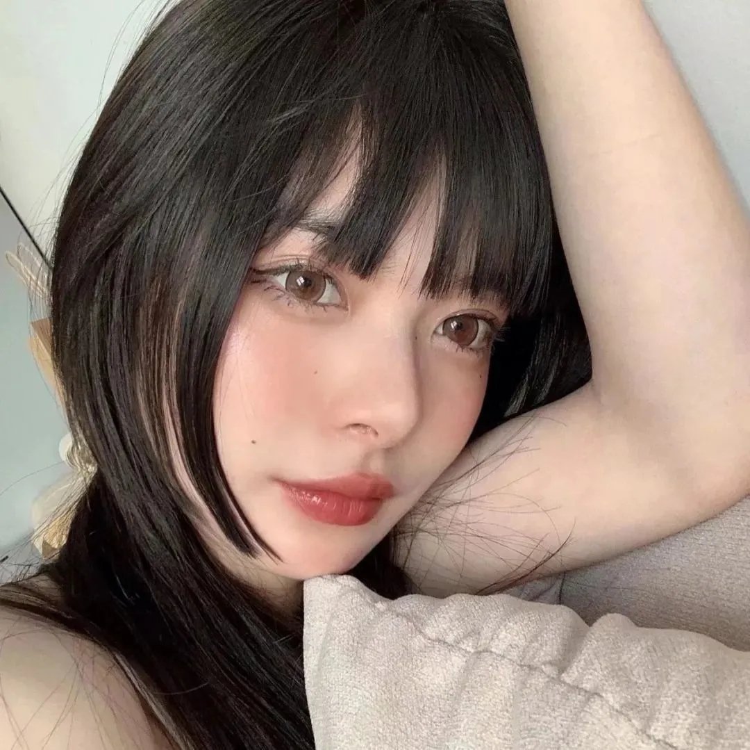 背带短裤丧尸来袭
